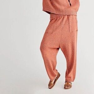 FREE PEOPLE NWT LOW SLUNG KNIT JOGGER LARGE